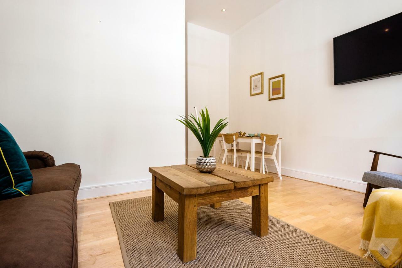 Stylish Hyde Park Apartment 런던 외부 사진
